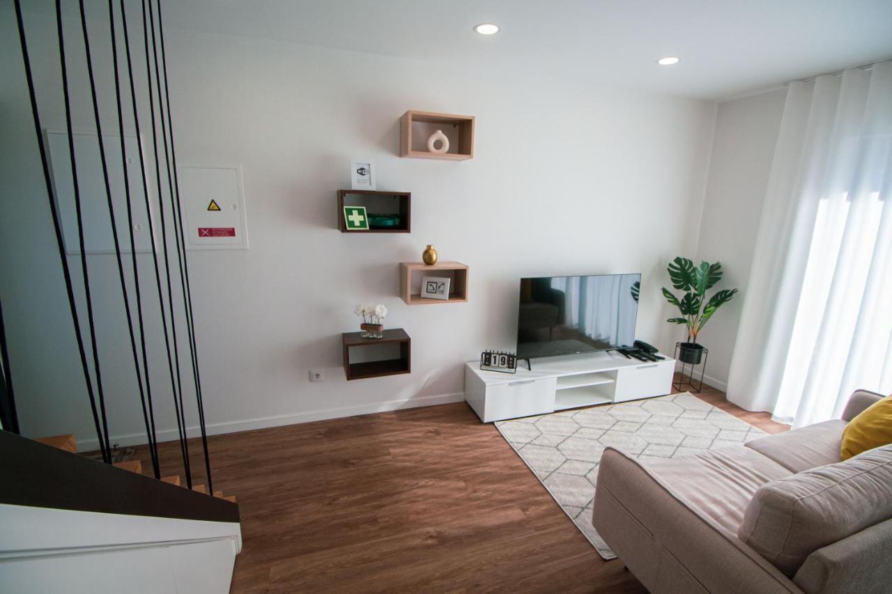 Apartamentos Da Travessa Praia da Vitória المظهر الخارجي الصورة